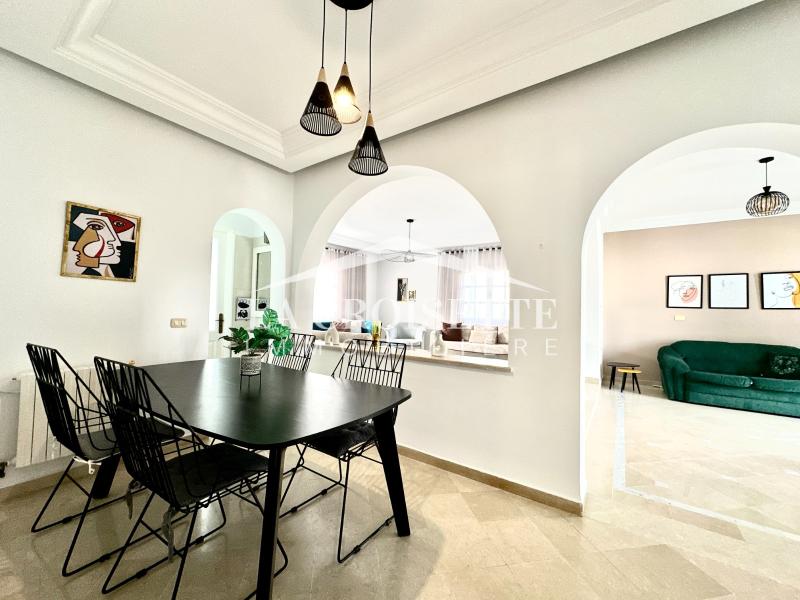 Appartement S+3 avec terrasse à La Marsa